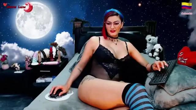 Image 2 of hanna_luna Stream on Chaturbate on 15 months ago
