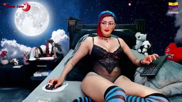 Image 8 of hanna_luna Stream on Chaturbate on 15 months ago