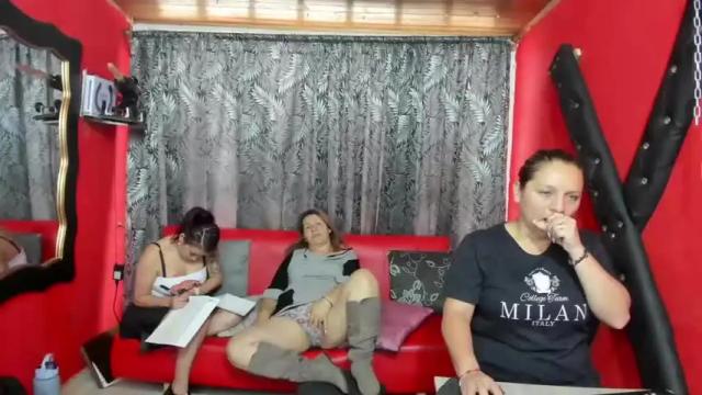 Image 10 of hanna_mature01 Stream on Chaturbate on 12 months ago