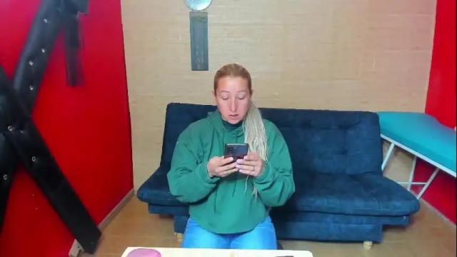 Image 2 of hanna_mature01 Stream on Chaturbate on 1 month ago
