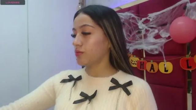 Image 4 of hanna_miller_11 Stream on Chaturbate on 19 months ago