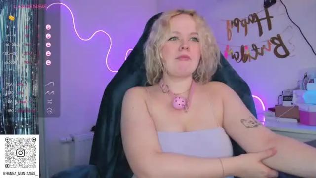Image 12 of hanna_montanas Stream on Chaturbate on 13 months ago
