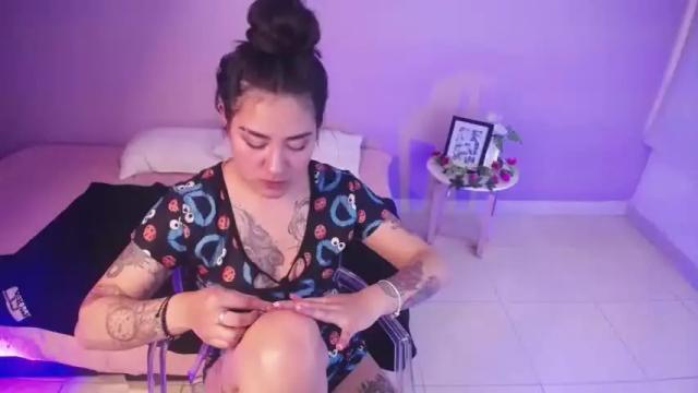 Image 10 of hanna_moore1 Stream on Chaturbate on 13 months ago
