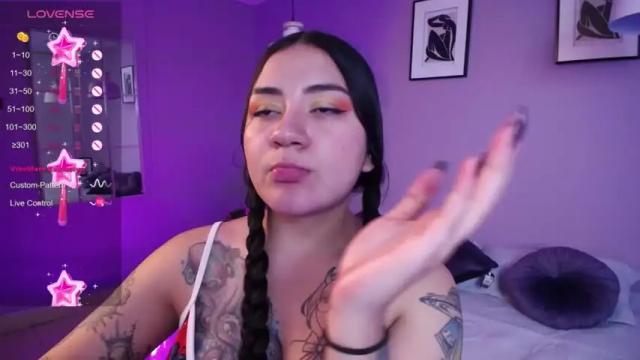Image 3 of hanna_moore1 Stream on Chaturbate on 13 months ago