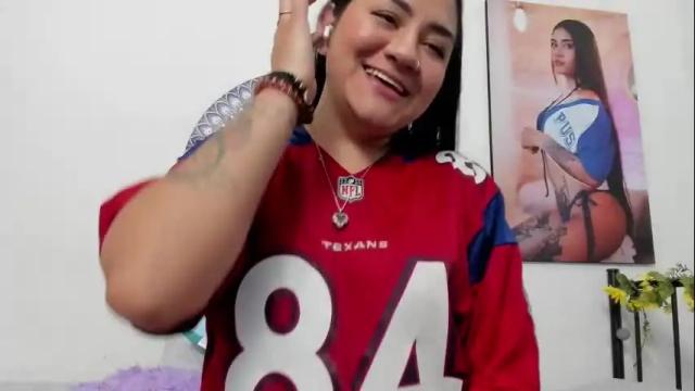 Image 10 of hanna_moore1 Stream on Chaturbate on 1 month ago