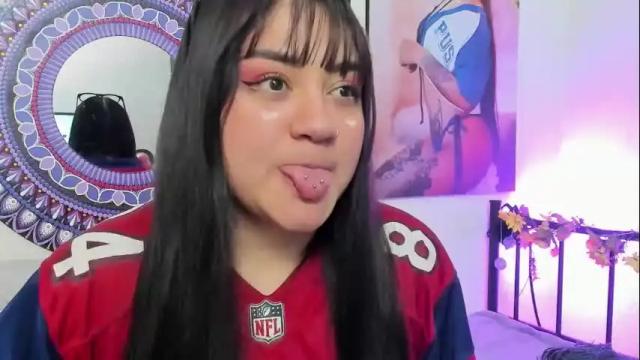 Image 10 of hanna_moore1 Stream on Chaturbate on 3 days ago