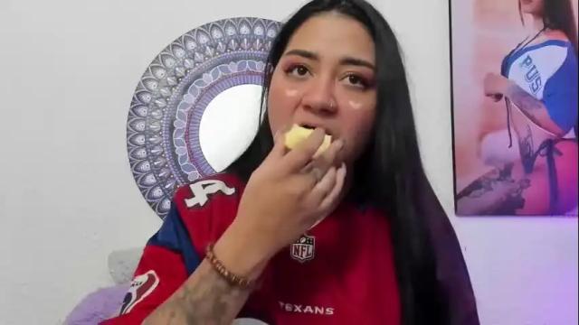 Image 6 of hanna_moore1 Stream on Chaturbate on 3 days ago