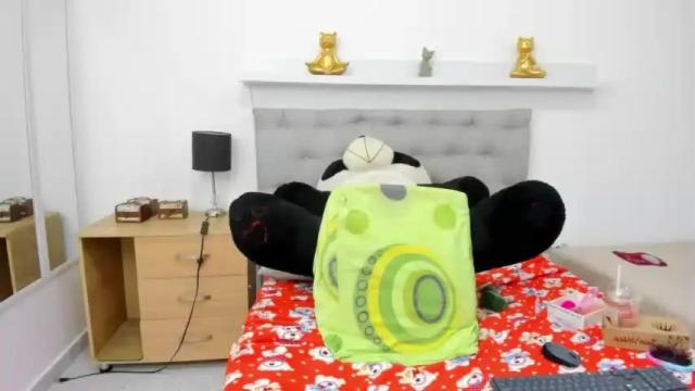 Image 11 of hanna_sexylove Stream on Chaturbate on 17 months ago