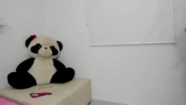 Image 2 of hanna_sexylove Stream on Chaturbate on 16 months ago