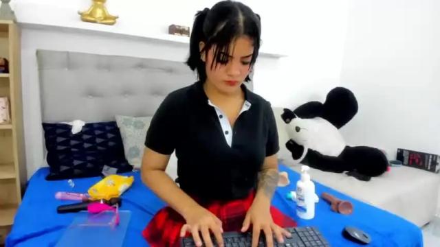Image 7 of hanna_sexylove Stream on Chaturbate on 15 months ago