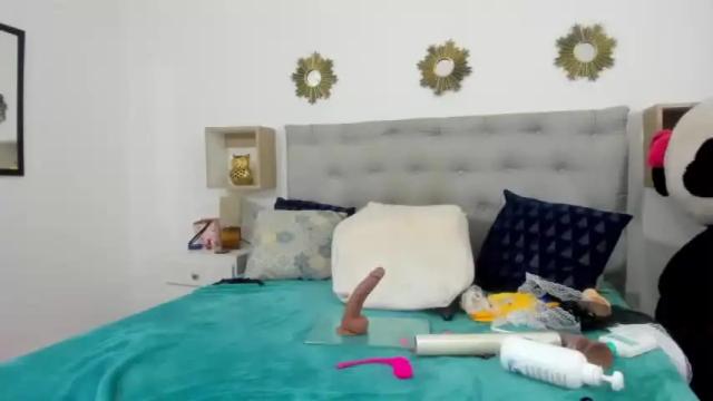 Image 8 of hanna_sexylove Stream on Chaturbate on 15 months ago