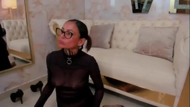 Image 2 of hanna_slut Stream on Chaturbate on 1 month ago