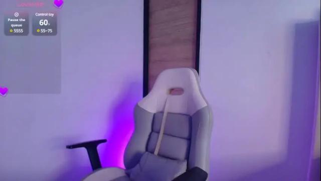 Image 10 of hanna_sofi4 Stream on Chaturbate on 3 months ago