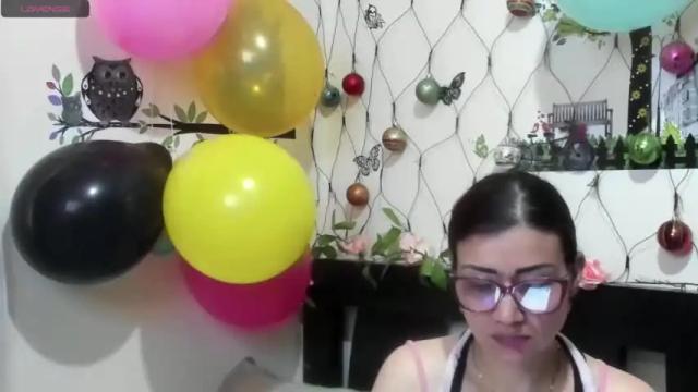 Thumbnail 2, hanna_thompson11's Stream at Chaturbate, 17 months ago