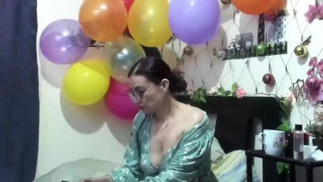 Image 12 of hanna_thompson11 Stream on Chaturbate on 15 months ago