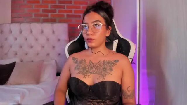 Image 2 of hanna_witch Stream on Chaturbate on 13 months ago