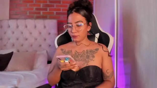 Image 3 of hanna_witch Stream on Chaturbate on 13 months ago