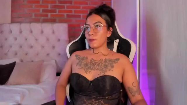Image 4 of hanna_witch Stream on Chaturbate on 13 months ago
