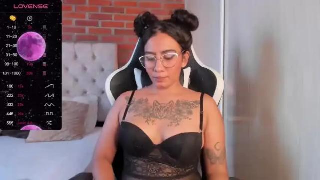 Image 3 of hanna_witch Stream on Chaturbate on 13 months ago