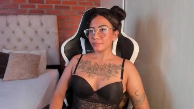 Image 8 of hanna_witch Stream on Chaturbate on 13 months ago