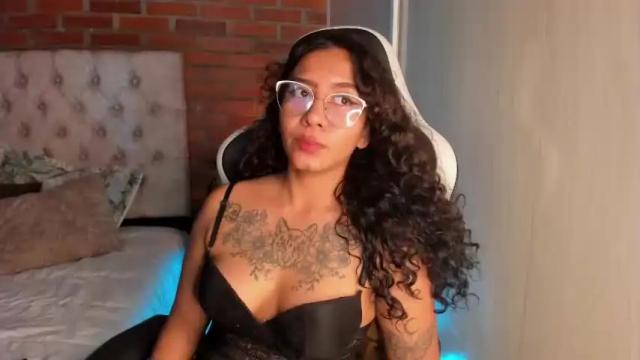 Image 4 of hanna_witch Stream on Chaturbate on 13 months ago