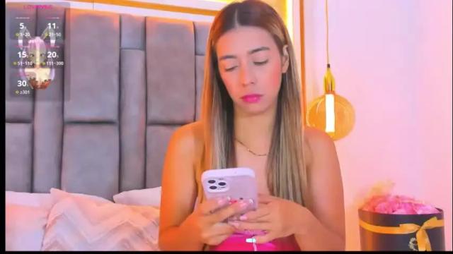 Image 11 of hannabronw Stream on Chaturbate on 15 days ago