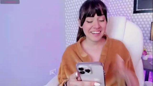 Image 4 of hannadowling_gh Stream on Chaturbate on 9 days ago