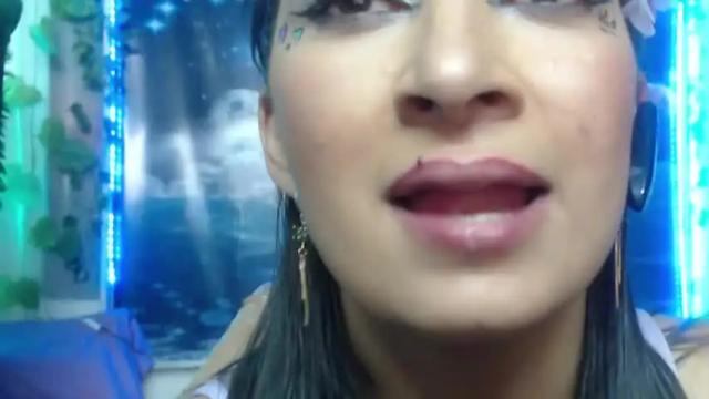 Image 2 of hannafalls Stream on Chaturbate on 14 months ago