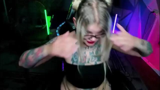 Image 2 of hannah_chaos Stream on Chaturbate on 2 months ago