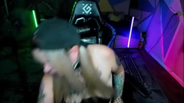 Image 4 of hannah_chaos Stream on Chaturbate on 2 months ago