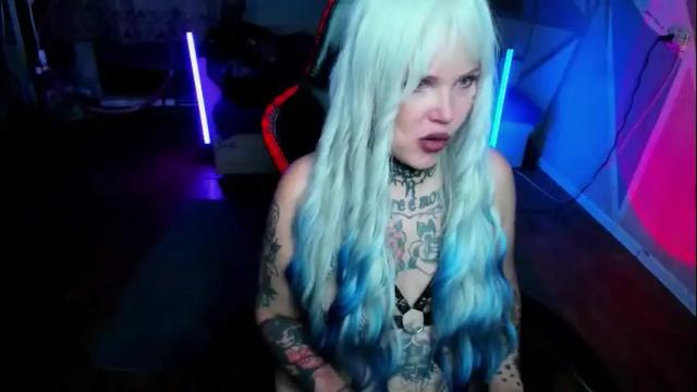 Image 3 of hannah_chaos Stream on Chaturbate on 1 month ago
