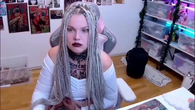Image 3 of hannah_chaos Stream on Chaturbate on 1 day ago