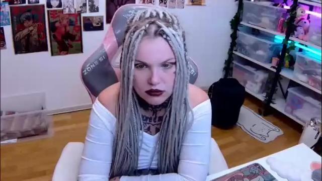 Image 6 of hannah_chaos Stream on Chaturbate on 1 day ago