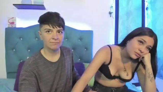 Image 11 of hannah_emma Stream on Chaturbate on 21 months ago