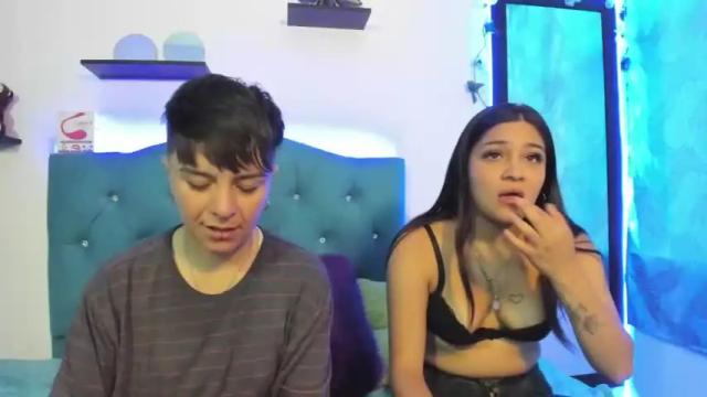 Image 2 of hannah_emma Stream on Chaturbate on 21 months ago