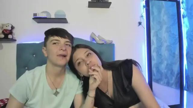 Image 2 of hannah_emma Stream on Chaturbate on 18 months ago