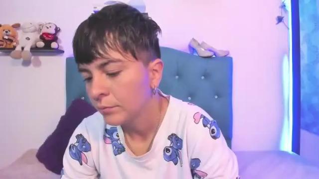 Image 4 of hannah_emma Stream on Chaturbate on 20 months ago