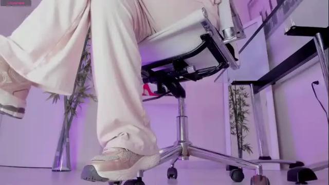 Image 2 of hannah_hcb Stream on Chaturbate on 2 months ago