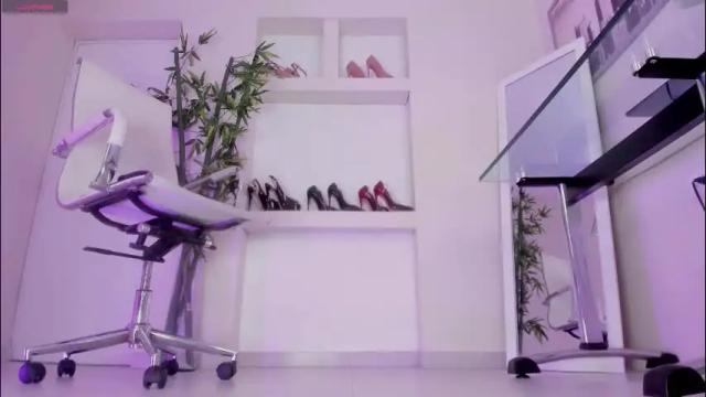 Image 3 of hannah_hcb Stream on Chaturbate on 1 month ago