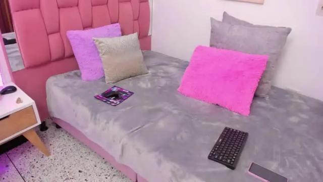 Image 3 of hannah_martinez_ Stream on Chaturbate on 13 months ago