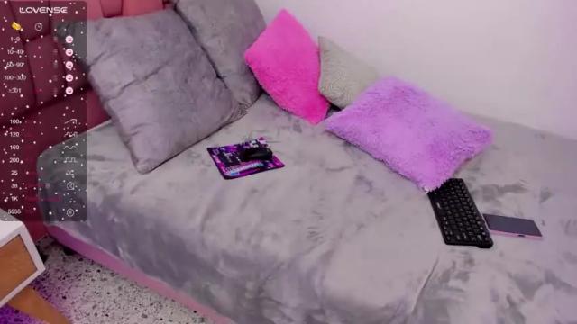 Image 3 of hannah_martinez_ Stream on Chaturbate on 13 months ago