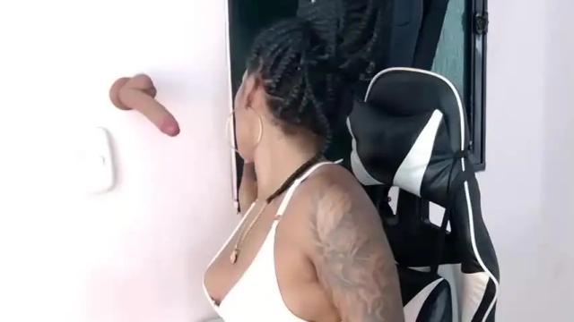 Image 11 of hannah_pm12 Stream on Chaturbate on 18 months ago