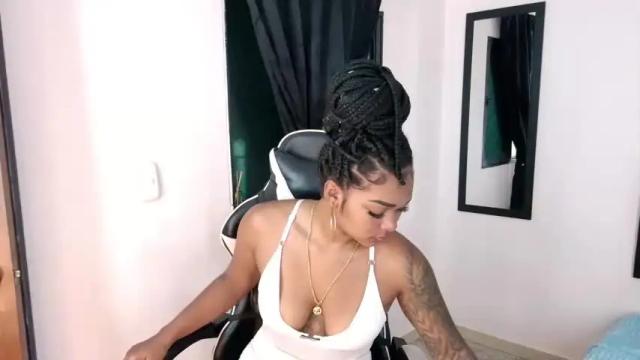 Image 3 of hannah_pm12 Stream on Chaturbate on 18 months ago