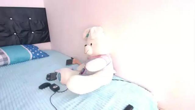 Image 4 of hannah_pm12 Stream on Chaturbate on 17 months ago