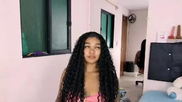 Image 3 of hannah_pm12 Stream on Chaturbate on 16 months ago
