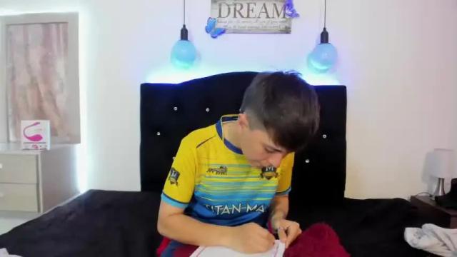 Image 3 of hannah_queen__ Stream on Chaturbate on 13 months ago