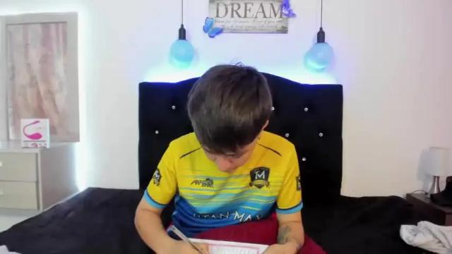 Image 6 of hannah_queen__ Stream on Chaturbate on 13 months ago
