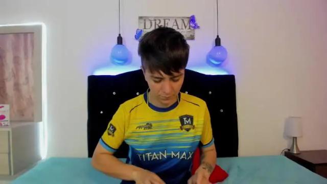 Image 7 of hannah_queen__ Stream on Chaturbate on 13 months ago