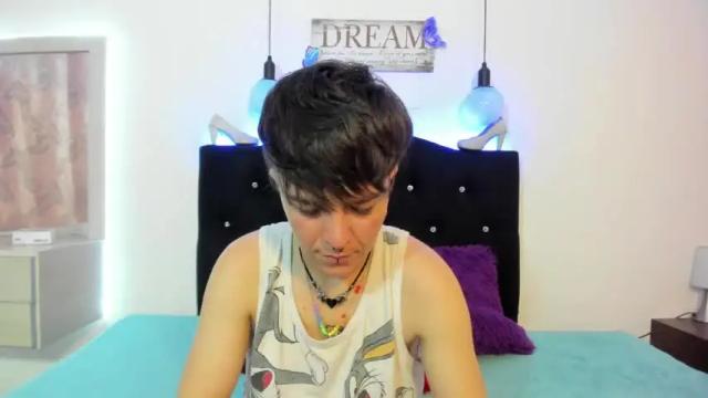 Image 7 of hannah_redd Stream on Chaturbate on 18 months ago