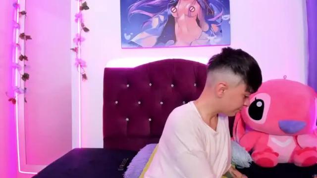 Image 4 of hannah_sweet1 Stream on Chaturbate on 19 months ago